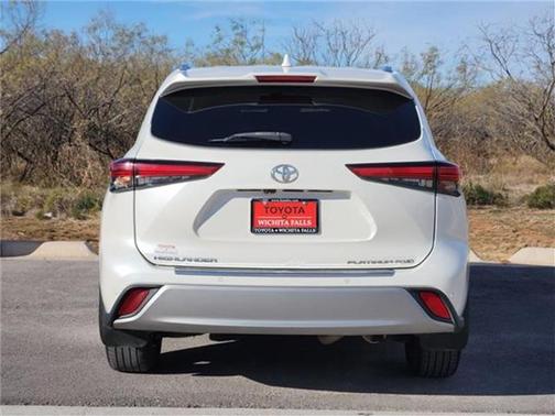 2021 Toyota Highlander Platinum