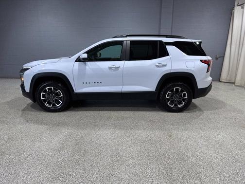 Polar White Tricoat 2026 Chevrolet Equinox ACTIV