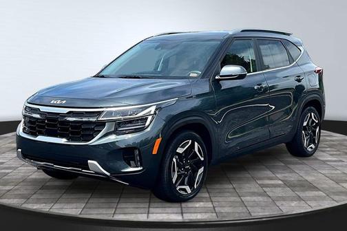 Gray 2024 Kia Seltos SX