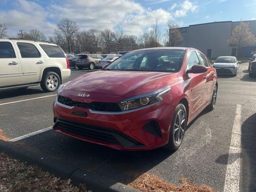Currant Red 2024 Kia Forte LXS