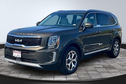 Dark Moss 2022 Kia Telluride EX