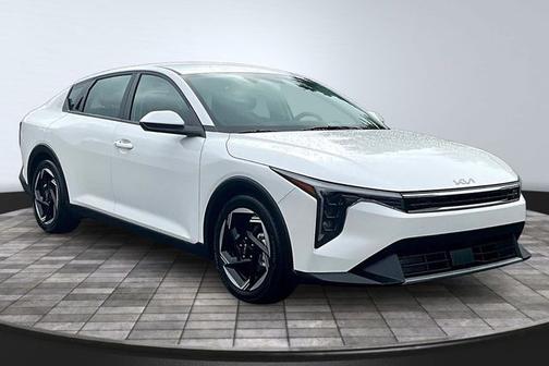 Snow White Pearl 2025 Kia K4 EX