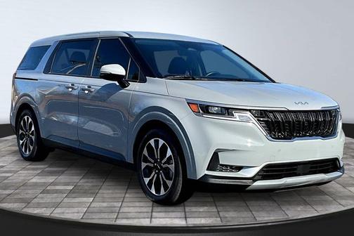 2024 Kia Carnival EX