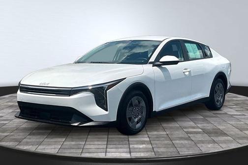 Snow White Pearl 2025 Kia K4 LX