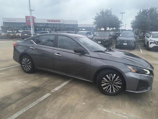 Gun Metallic 2025 Nissan Altima SV