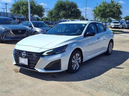 Glacier White 2024 Nissan Altima 2.5 S