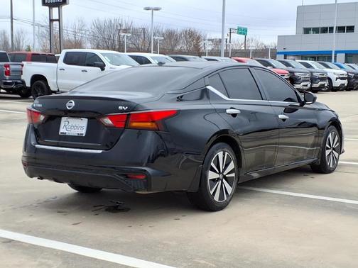 2022 Nissan Altima 2.5 SV