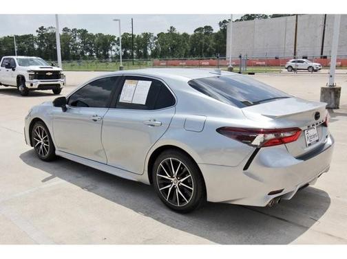 2021 Toyota Camry Hybrid SE