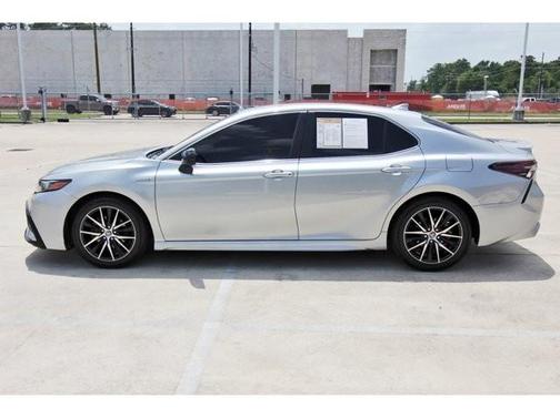 2021 Toyota Camry Hybrid SE