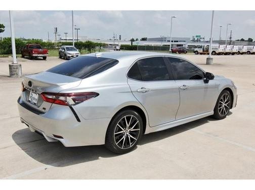 2021 Toyota Camry Hybrid SE