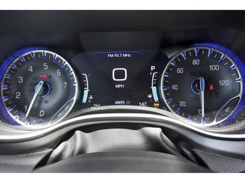 2023 Chrysler Pacifica Touring-L