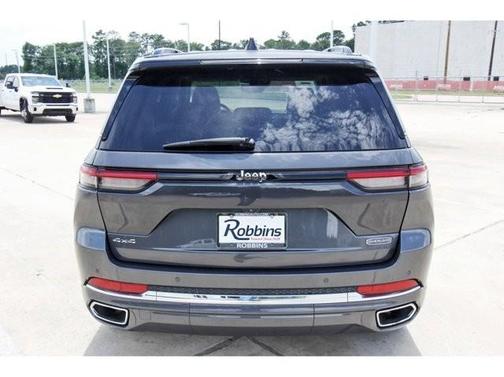 2022 Jeep Grand Cherokee Overland
