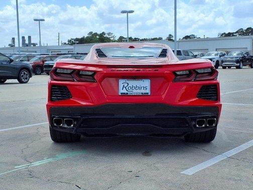 Red 2022 Chevrolet Corvette Stingray w/2LT
