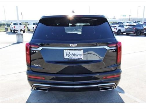 2023 Cadillac XT6 Luxury FWD