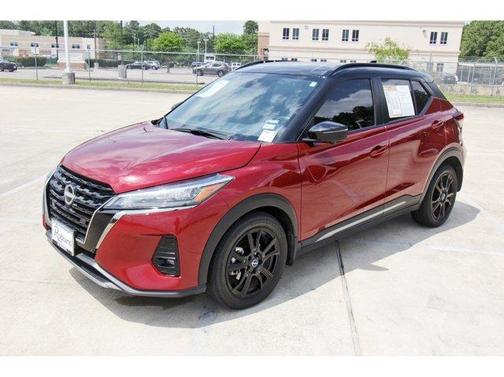 2023 Nissan Kicks SR