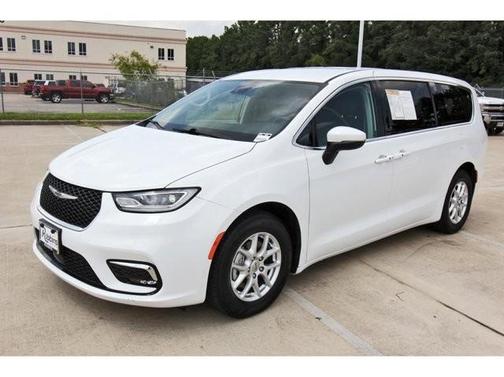 2023 Chrysler Pacifica Touring-L
