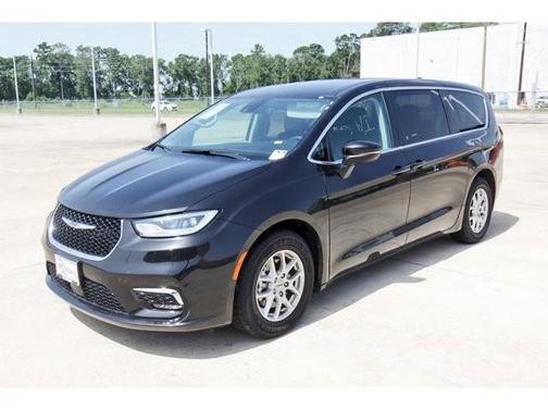 2023 Chrysler Pacifica Touring-L