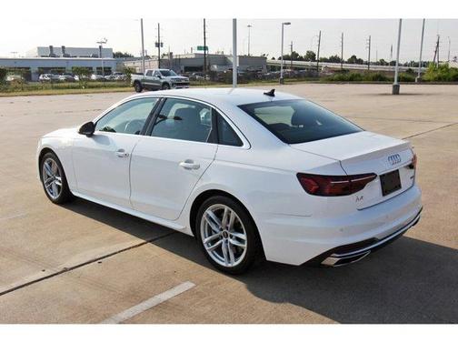 2024 Audi A4 45 S line quattro Premium