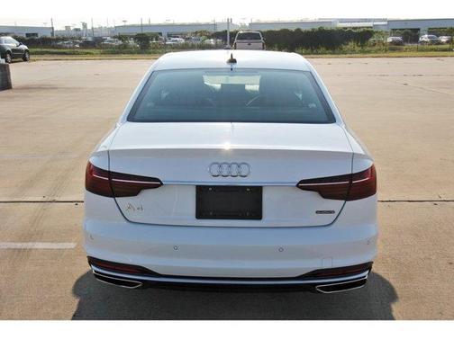 2024 Audi A4 45 S line quattro Premium