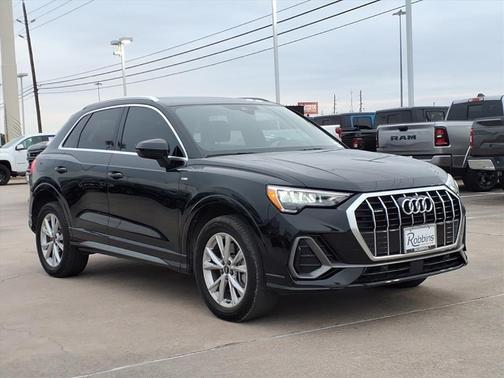 2022 Audi Q3 45 S line Premium