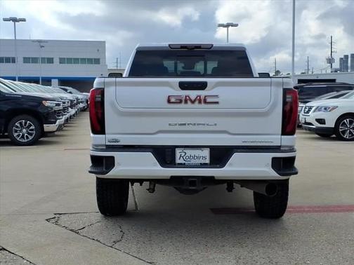 2024 GMC Sierra 2500 Denali