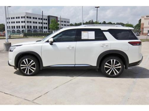 2024 Nissan Pathfinder Platinum