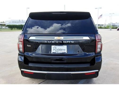 2023 Chevrolet Suburban LS