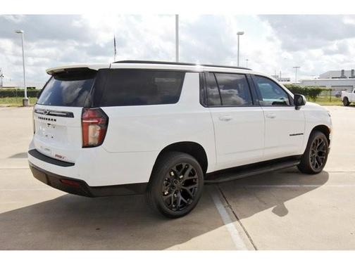 2024 Chevrolet Suburban RST