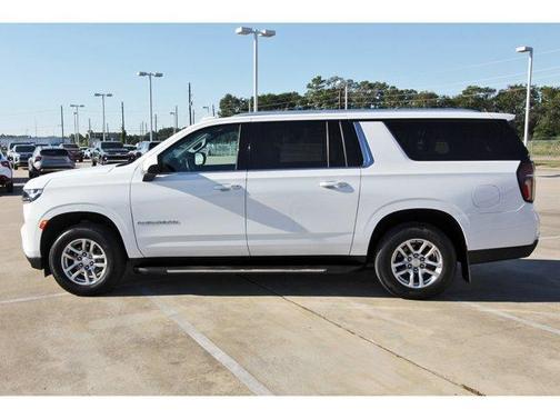 2022 Chevrolet Suburban LT