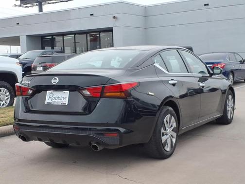 2022 Nissan Altima 2.5 S