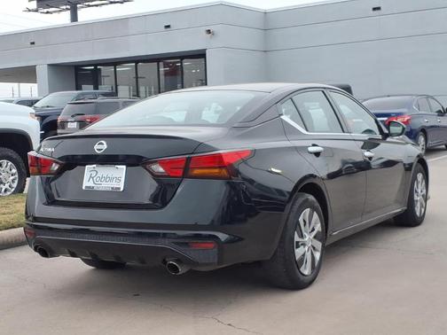 2022 Nissan Altima 2.5 S