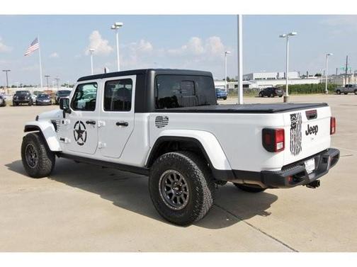 2023 Jeep Gladiator Sport