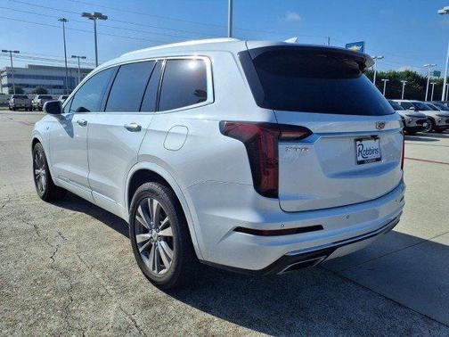 White 2020 Cadillac XT6 Premium Luxury FWD