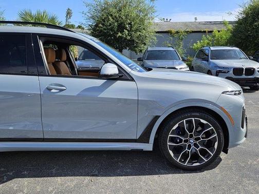 2024 BMW X7