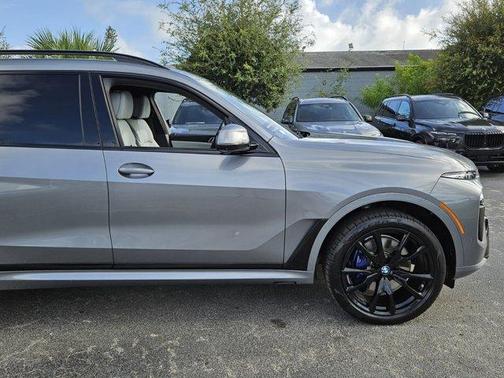 2024 BMW X7