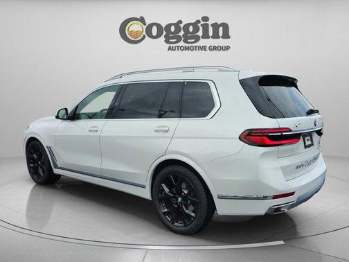 2026 BMW X7 