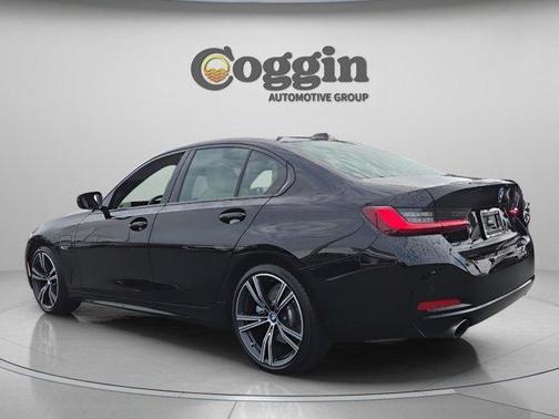 Jet Black 2023 BMW 330e