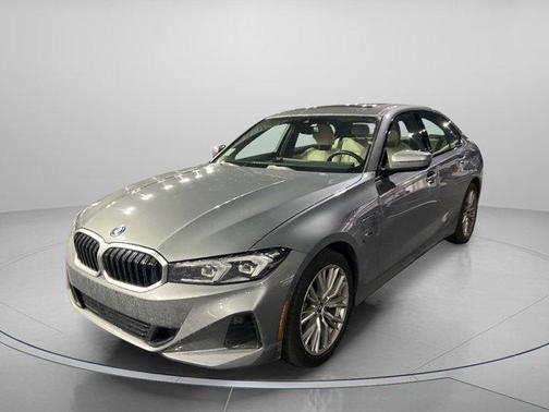 2023 BMW 330e 