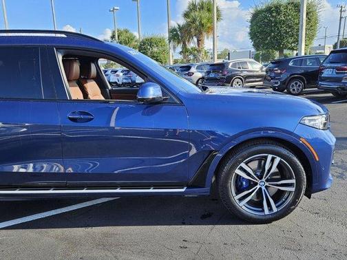 2022 BMW X7 