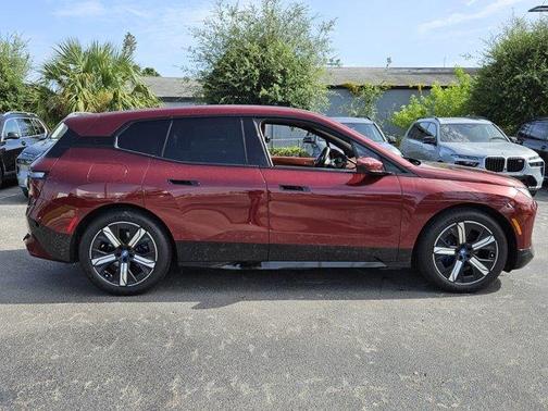 2022 BMW iX