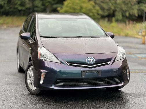 2012 Toyota Prius v Two