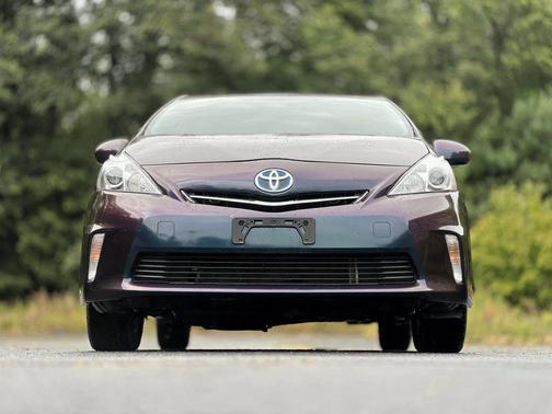 2012 Toyota Prius v Two