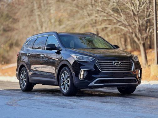 2017 Hyundai SANTA FE SE