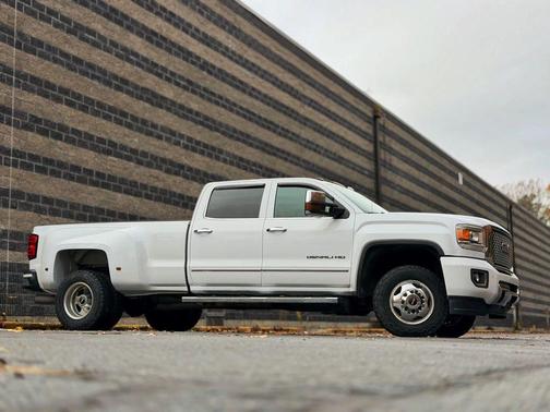 2015 GMC Sierra 3500 Denali