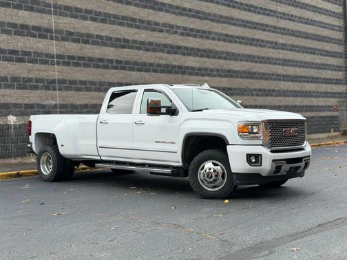 2015 GMC Sierra 3500 Denali