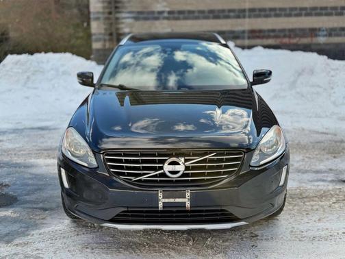 2014 Volvo XC60 T6 R-Design