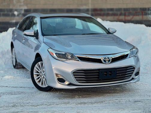 2013 Toyota Avalon Hybrid XLE Premium