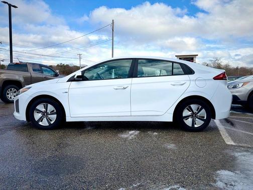 2017 Hyundai IONIQ Hybrid Blue
