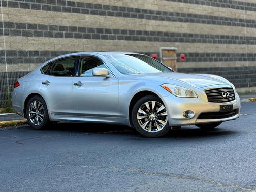 2013 INFINITI M37x Base