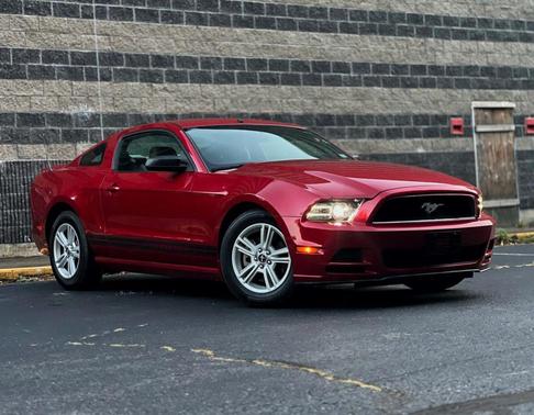 2013 Ford Mustang V6